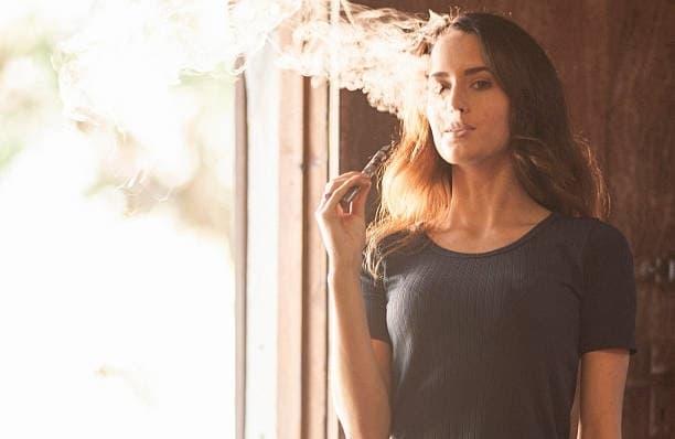 elektronická cigareta essentials and e cig vs cigarettes realities every smoker and vaper should know