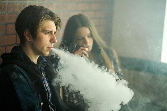 E-cigarete trends 2025 and how skycig electronic cigarette compares in flavor and battery life