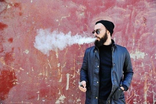 Disposable Vapes in Focus and a Fresh Look at the history of e cigarettes and Emerging Market Trends