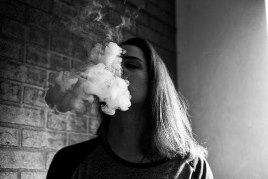 Vape Shop insider guide to electronic cigarettes for sale online featuring top starter kits great deals and vaping tips