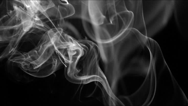 E-papierosy tips plus 10 motives rechargeable electronic cigarette users should consider