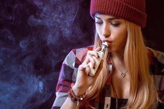 Disposable Vapes Buying Guide and Expert Tips to Choose the Perfect e cig that looks like a cigarette for a Realistic Draw