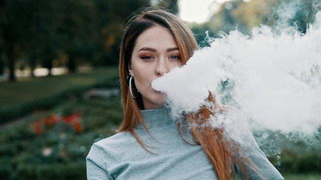 jednostavne e-cigarete explained simply plus the benefits of e cigs vs cigarettes for curious smokers