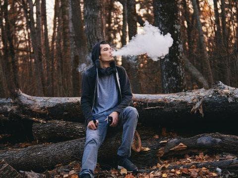 e-cigarettes controversy explained, do e cigarettes damage your lungs and how to weigh the evidence